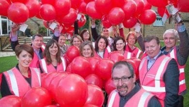 Hotel releases 99 red balloons to mark the start of refurbishment